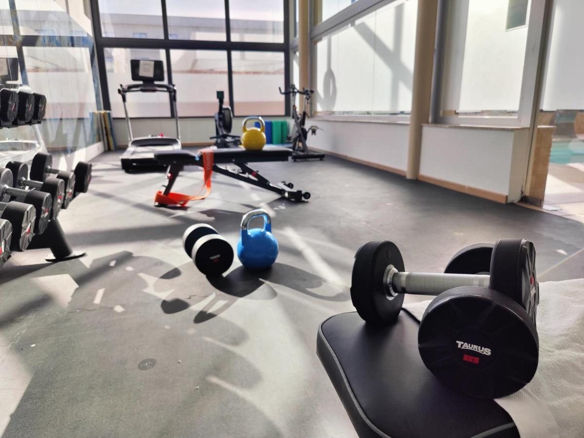 Cabogata Beach Hotel Retamar  Exterior foto The gym at the National Training Centre, Loughborough University